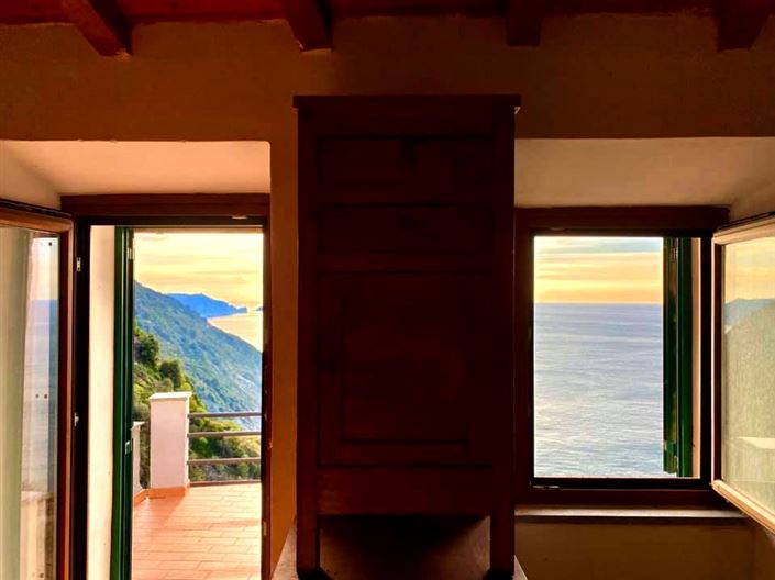 Image No.11-2 Bed House for sale