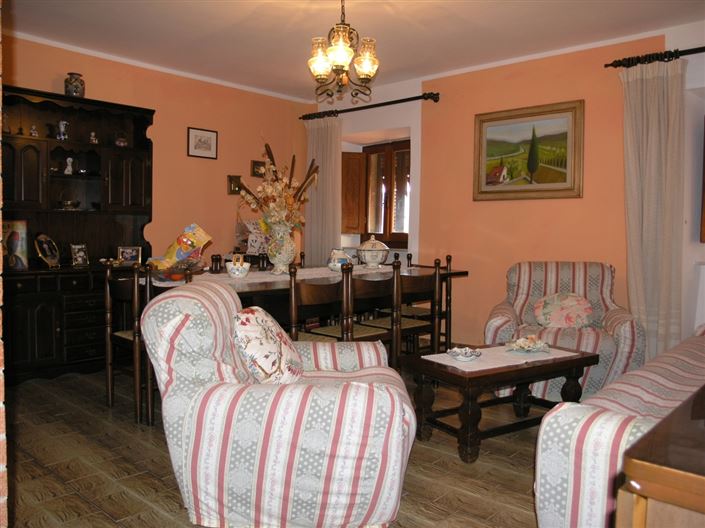 Image No.20-7 Bed Country House for sale