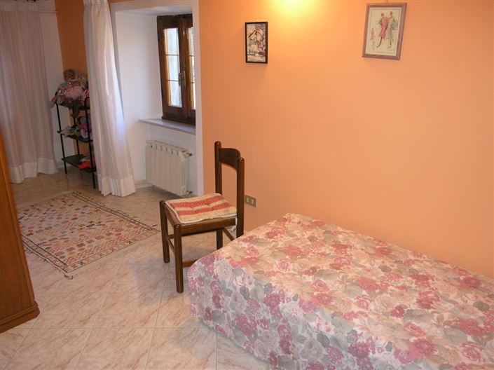 Image No.30-7 Bed Country House for sale