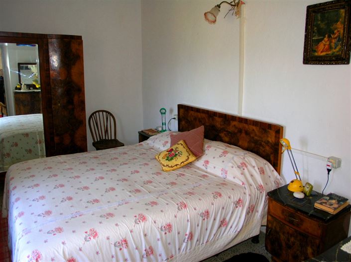 Image No.15-3 Bed House for sale