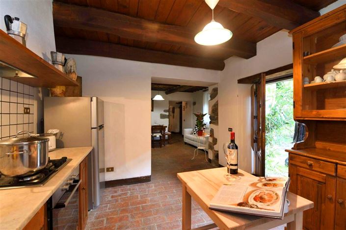 Image No.20-5 Bed Country House for sale