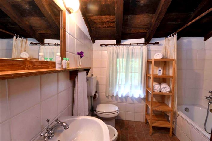 Image No.32-5 Bed Country House for sale