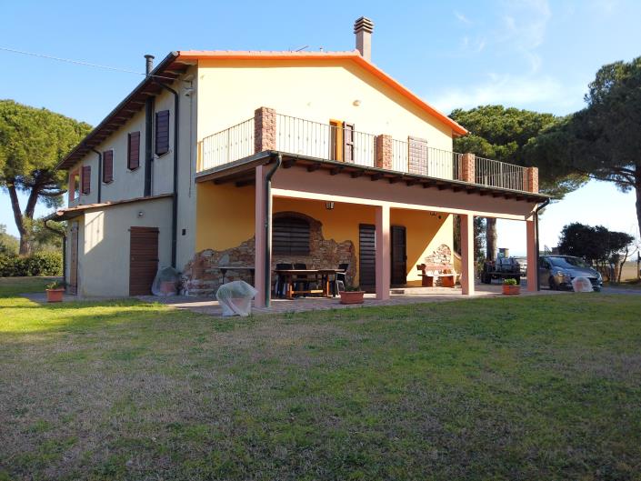 Image No.5-8 Bed Farmhouse for sale