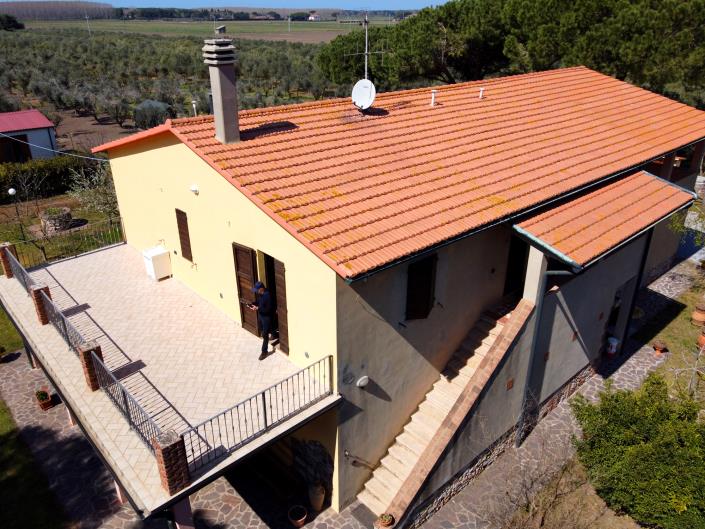 Image No.7-8 Bed Farmhouse for sale