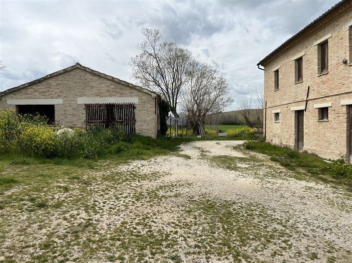 Image No.14-6 Bed House for sale