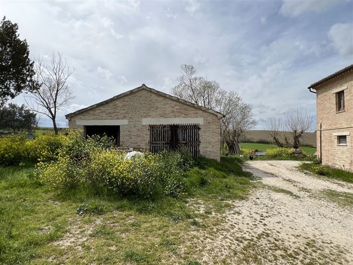 Image No.3-6 Bed House for sale