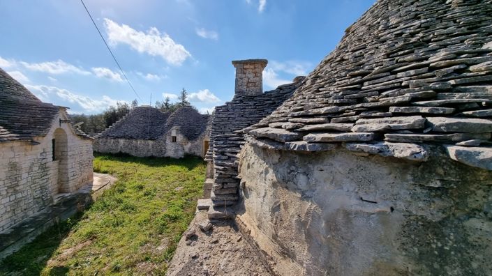 Image No.17-12 Bed Country House for sale