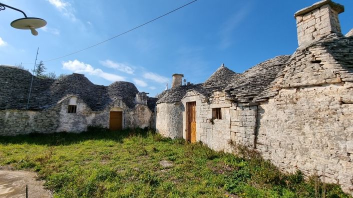 Image No.18-12 Bed Country House for sale