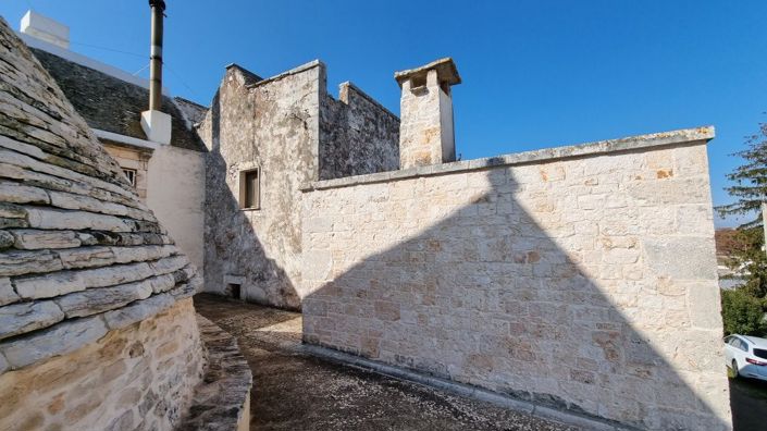 Image No.25-2 Bed Country House for sale