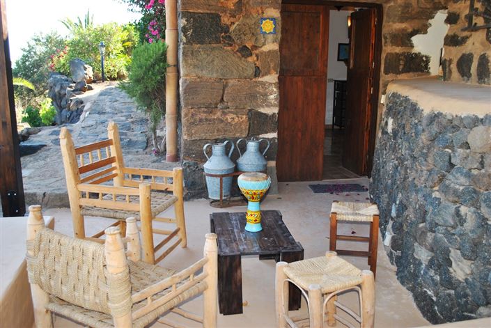 Image No.8-3 Bed House for sale