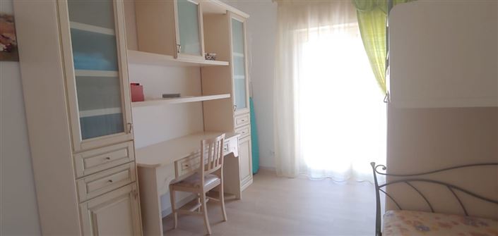 Image No.16-4 Bed House for sale