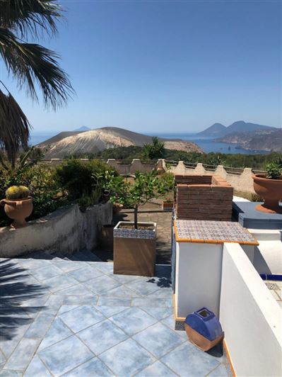 Image No.12-2 Bed House for sale