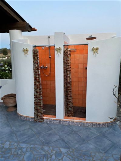 Image No.17-2 Bed House for sale