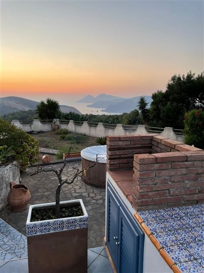 Image No.3-2 Bed House for sale