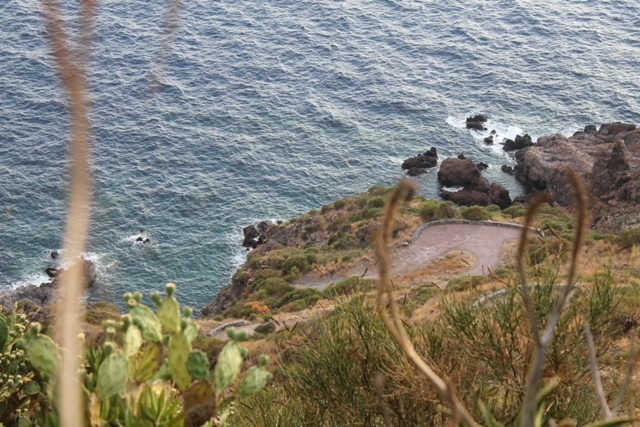 Image No.5-2 Bed House for sale