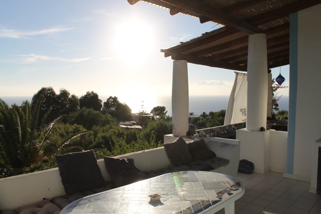 Image No.7-2 Bed House for sale