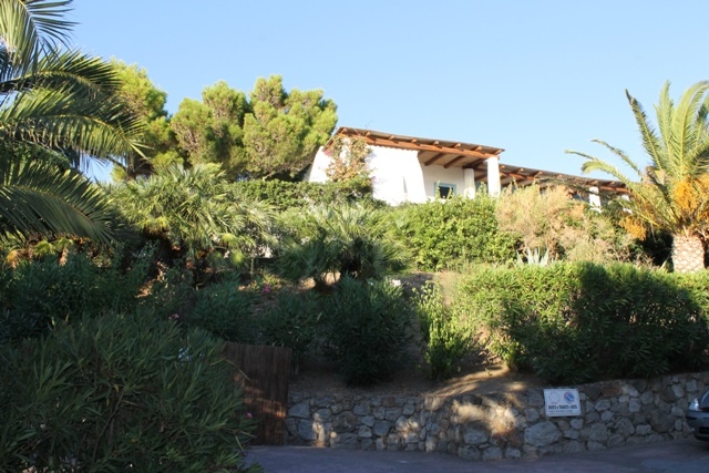 Image No.8-2 Bed House for sale