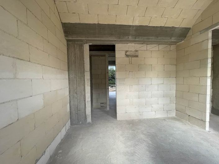 Image No.17-3 Bed House for sale