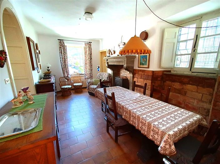 Image No.13-6 Bed House for sale