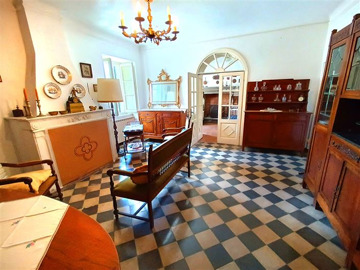 Image No.15-6 Bed House for sale