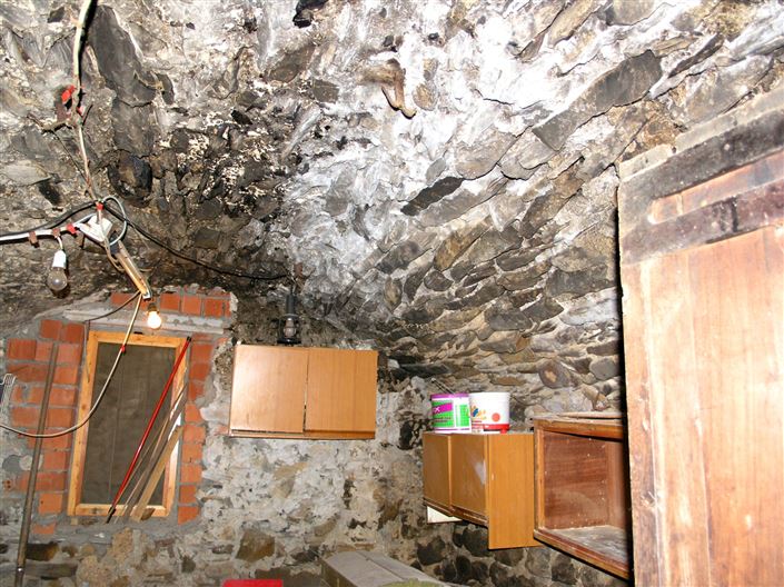 Image No.9-2 Bed House for sale