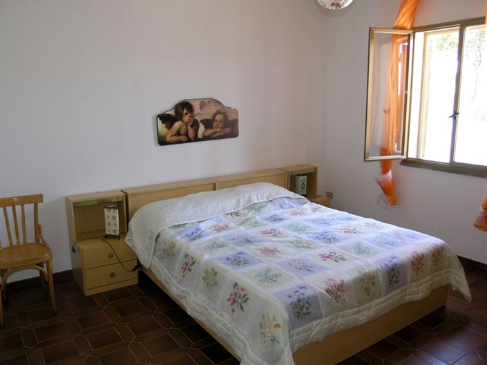 Image No.23-6 Bed House for sale