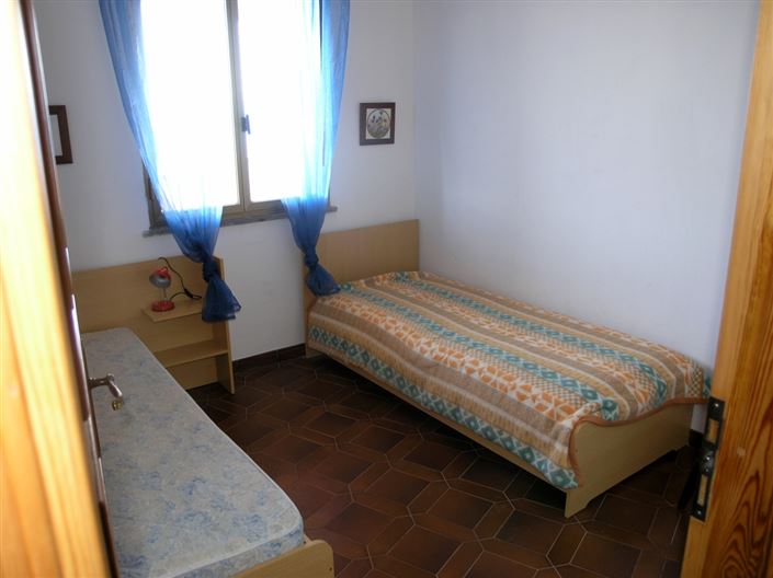 Image No.25-6 Bed House for sale