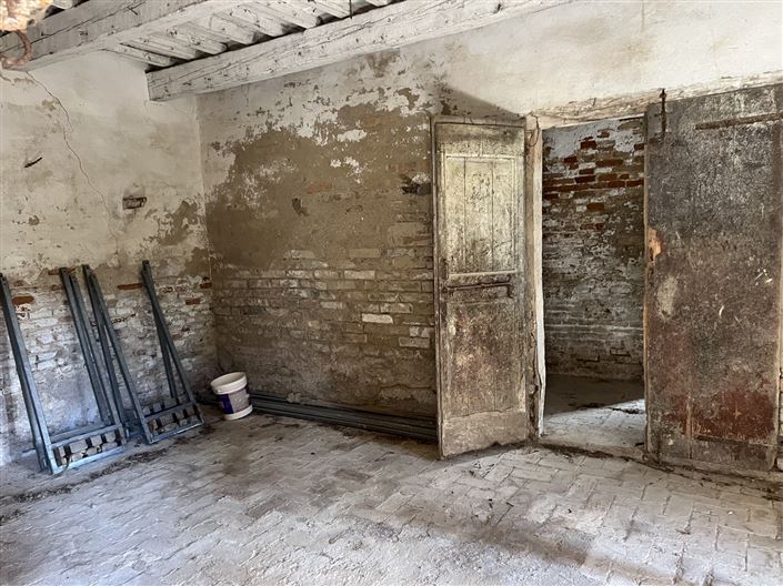 Image No.16-5 Bed House for sale