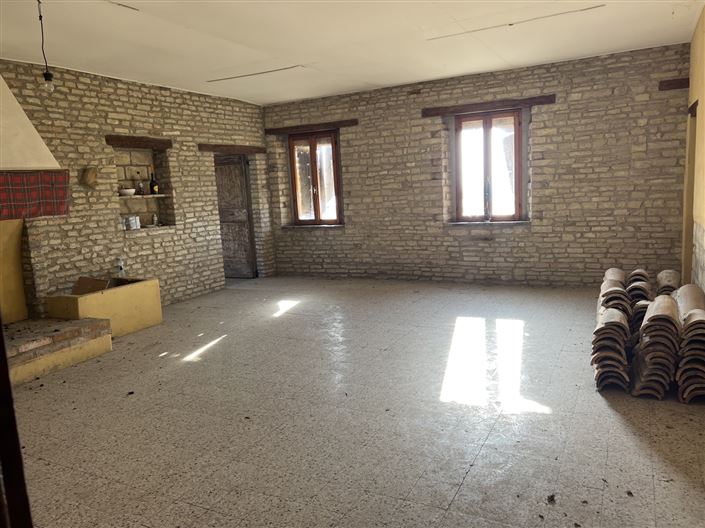 Image No.19-5 Bed House for sale