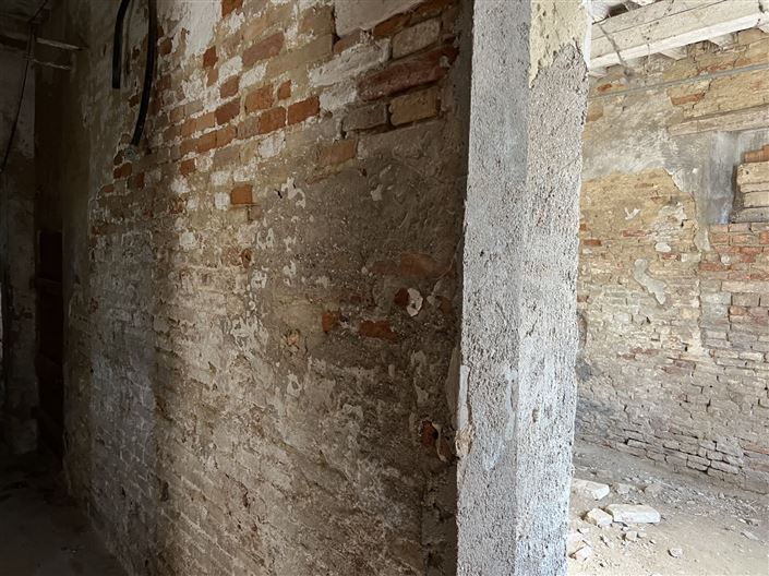 Image No.27-5 Bed House for sale