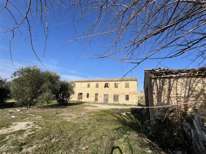 Image No.7-5 Bed House for sale