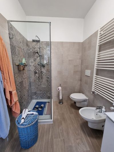 Image No.17-3 Bed House for sale