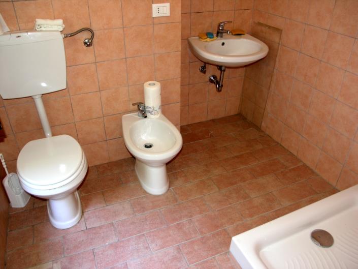 Image No.22-3 Bed House for sale