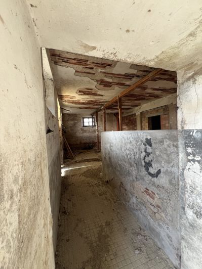 Image No.9-4 Bed House for sale