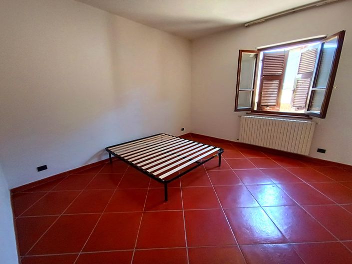 Image No.28-4 Bed House for sale