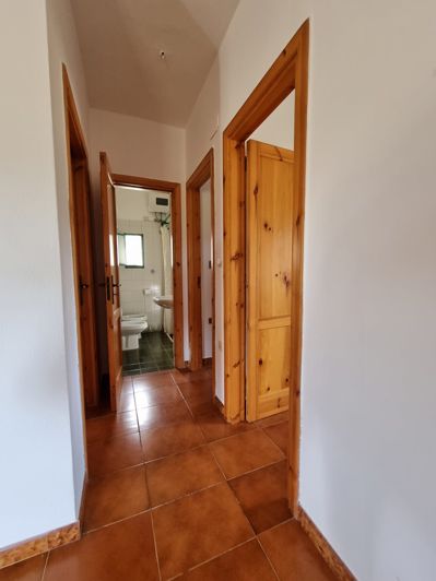 Image No.10-6 Bed House for sale