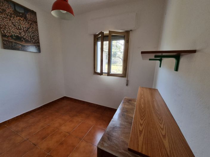 Image No.12-6 Bed House for sale