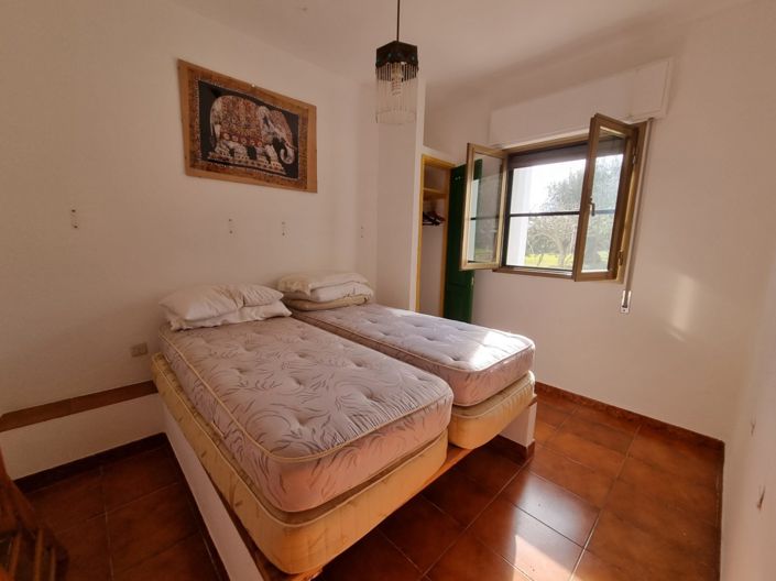 Image No.14-6 Bed House for sale