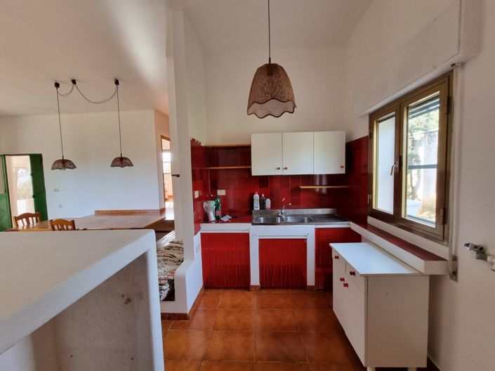 Image No.9-6 Bed House for sale