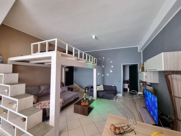 Image No.28-4 Bed House for sale