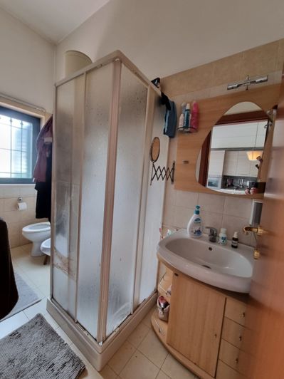 Image No.30-4 Bed House for sale