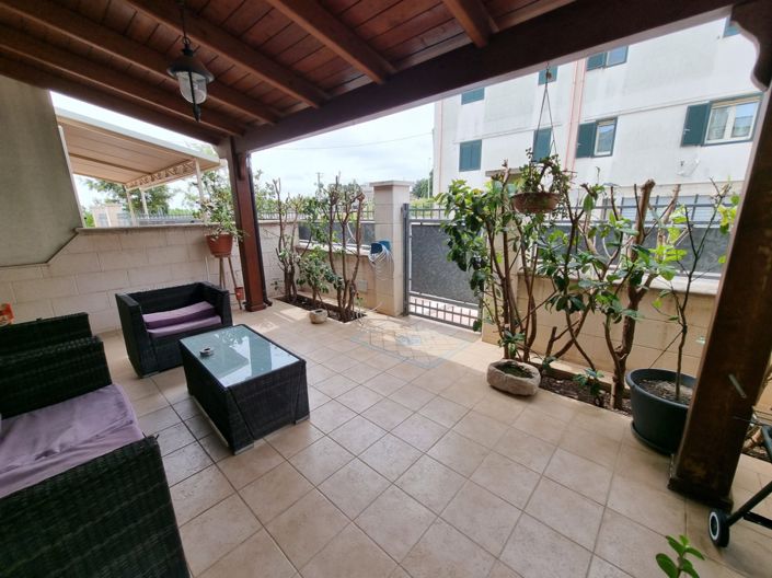 Image No.4-4 Bed House for sale