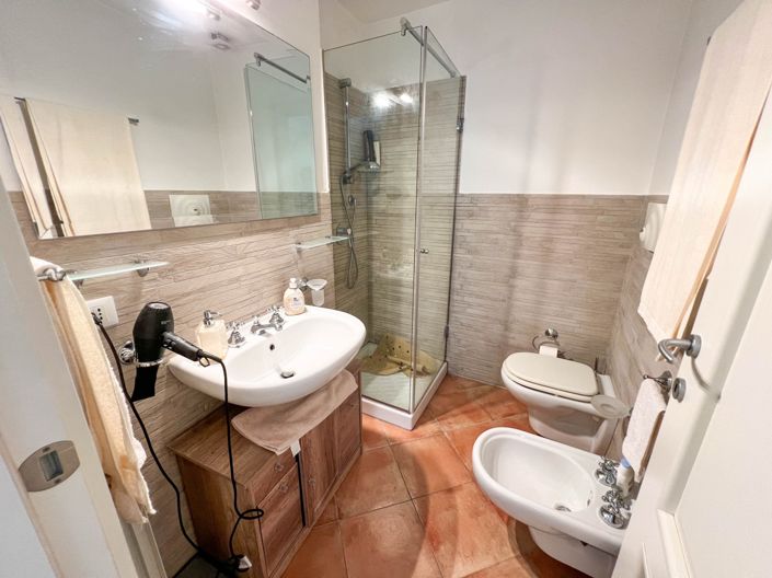 Image No.11-1 Bed Apartment for sale