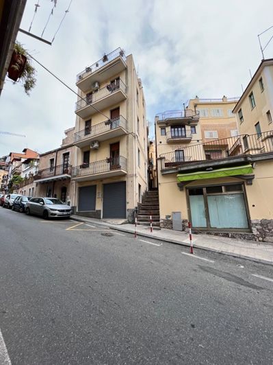 Image No.11-1 Bed House for sale