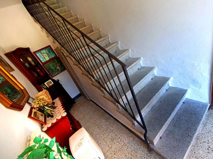 Image No.8-3 Bed House for sale