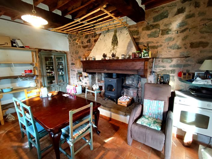 Image No.15-10 Bed House for sale