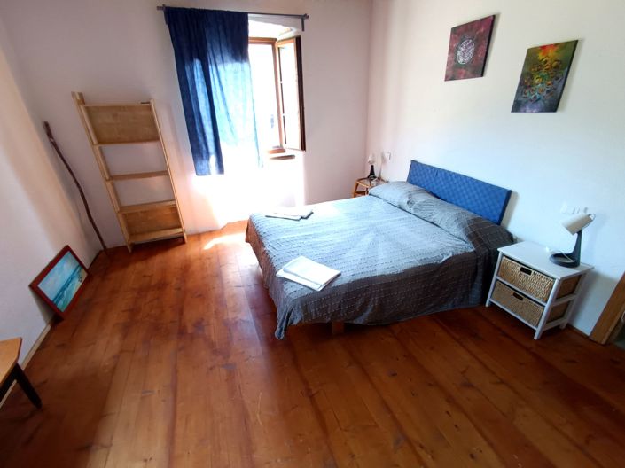 Image No.25-10 Bed House for sale