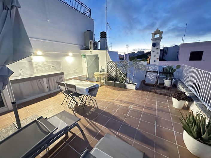 Image No.14-1 Bed House for sale