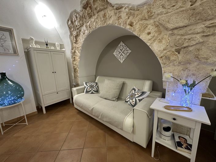 Image No.5-1 Bed House for sale