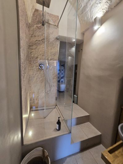 Image No.13-1 Bed House for sale